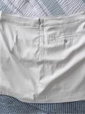 Lady Hagen White Flat-Front Men's Golf Shorts